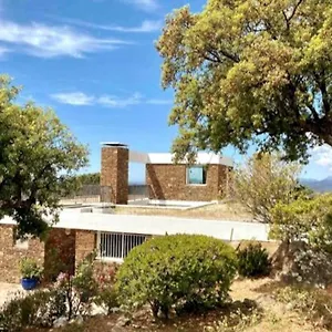 https://eole-villa-darchitecte-la-vue-surprenante.fr-provencehotel.com